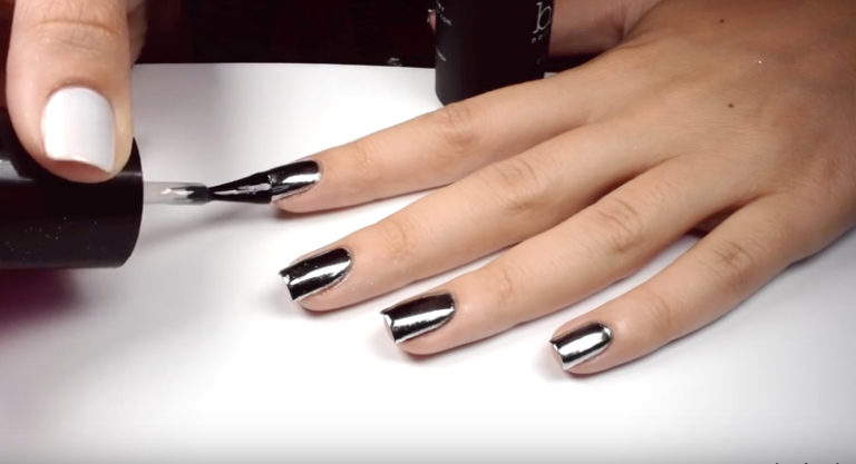 SHARE-WORTHY CHROME NAIL TUTORIAL