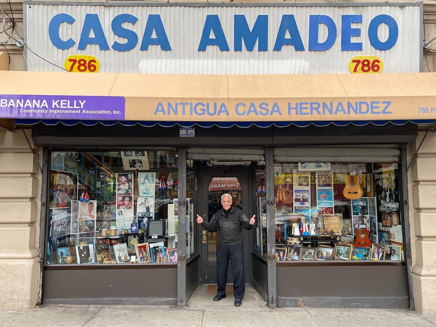 Miguel Ángel “Mike” Amadeo y la tienda de música más antigua de Nueva York  | by ElDeadline22 | eldeadline | Medium