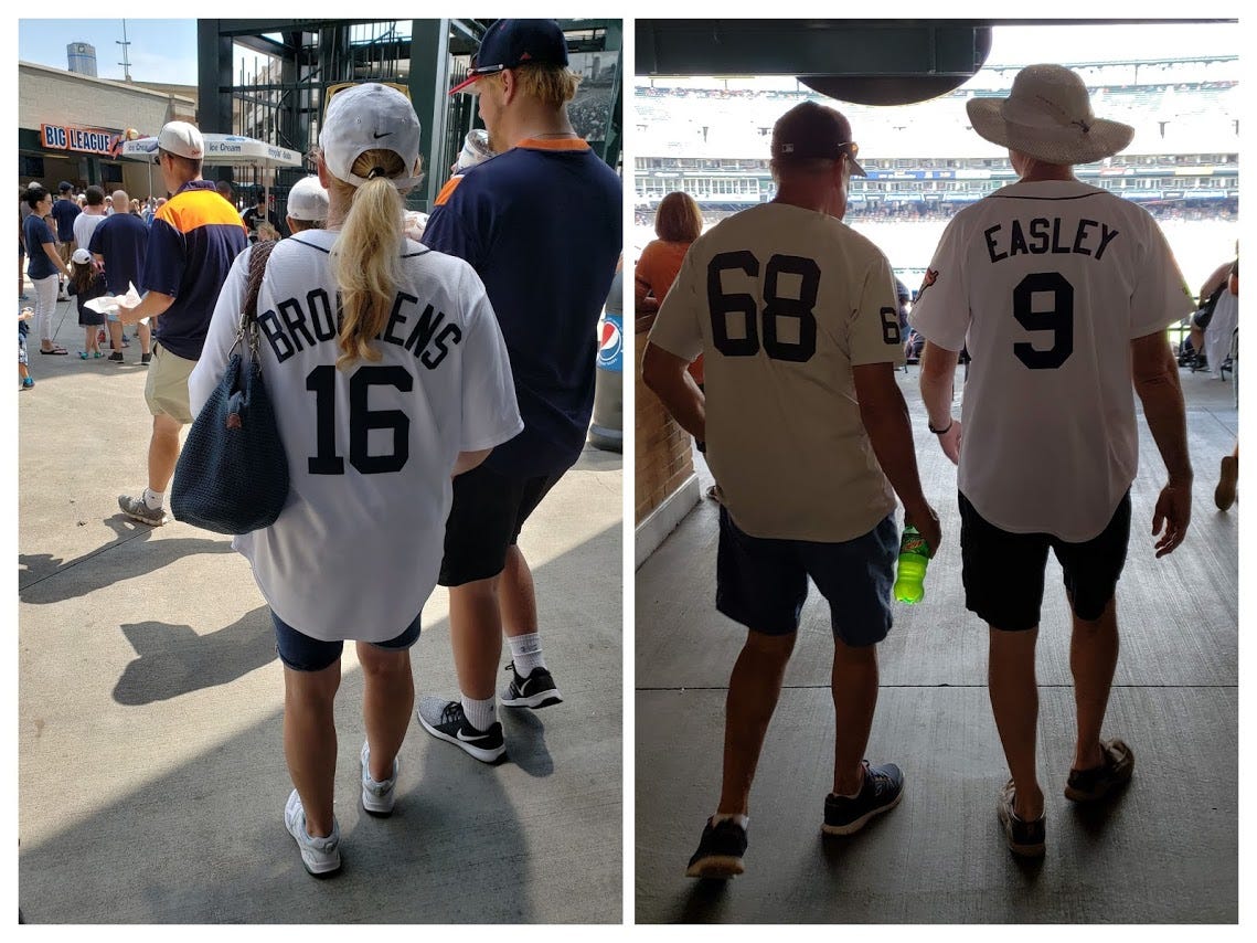how to wear a baseball jersey