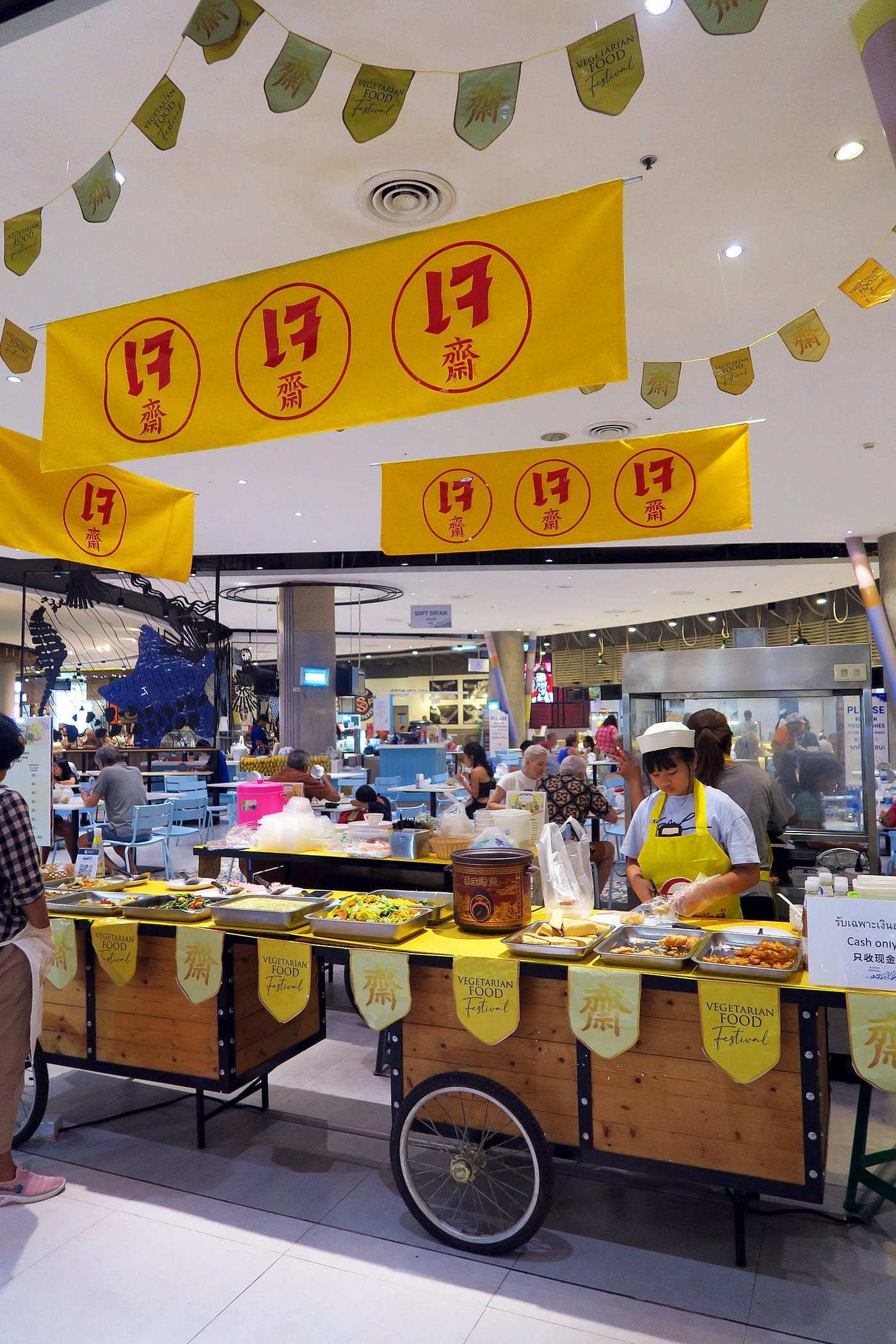 A je food festival at Bluport Mall in Hua Hin.