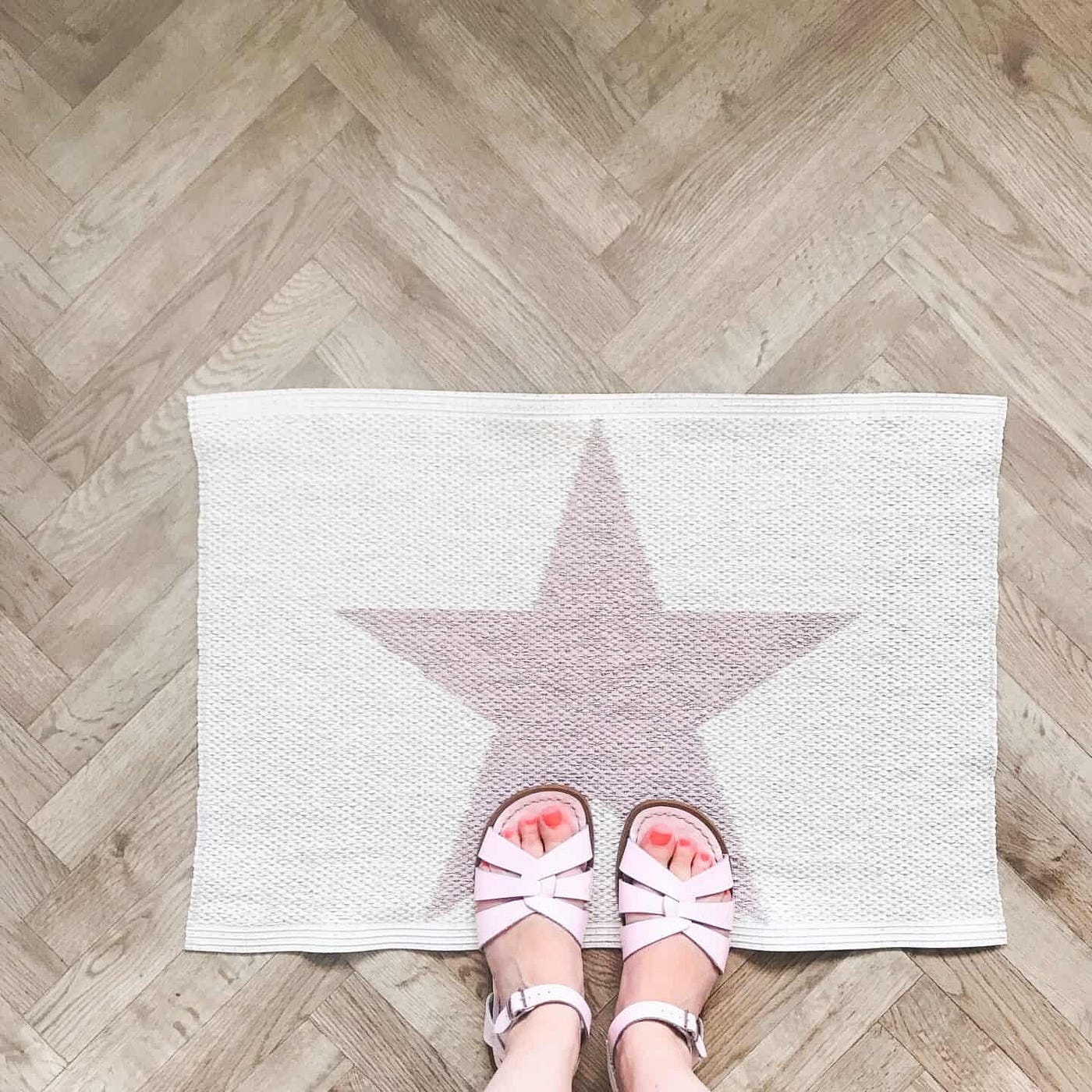 How To Stretch and Soften Salt Water Sandals Instantly by Becky
