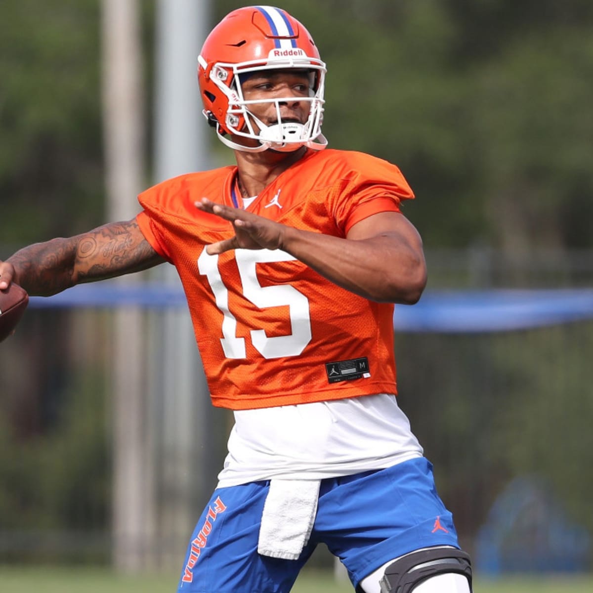 Four Florida Gators football players change jersey numbers for 2022