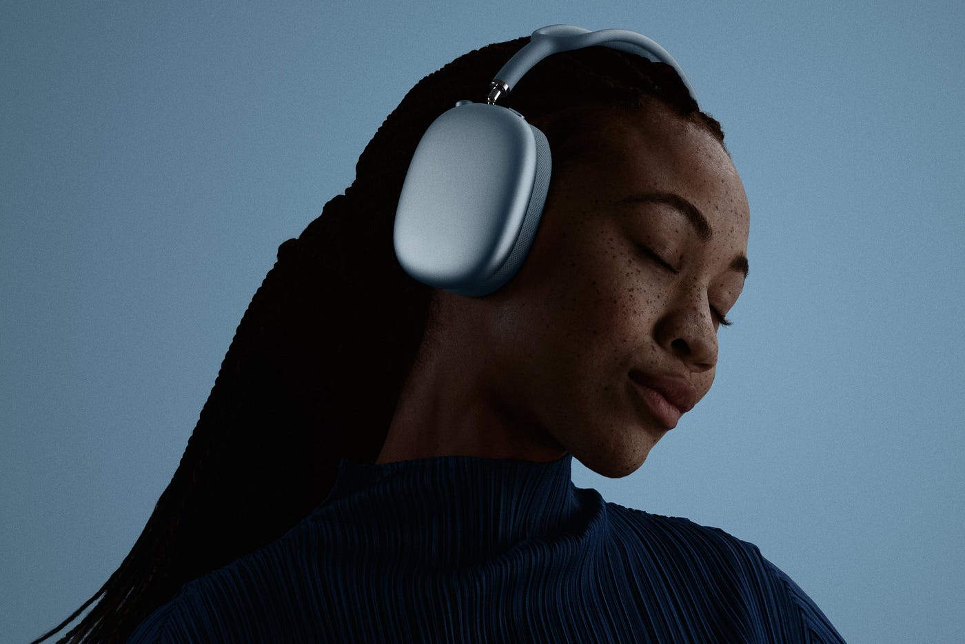 Apple’s New AirPods Max 2 Headphones Are a Lazy Update