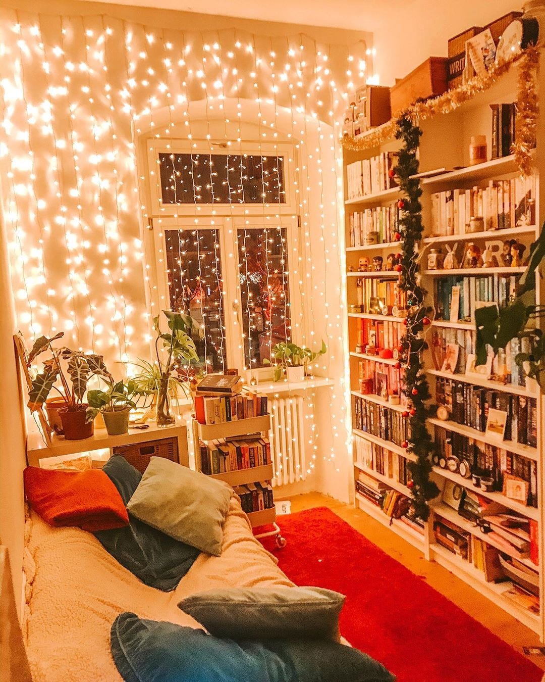 Discover the Serenity of a Cozy Reading Nook