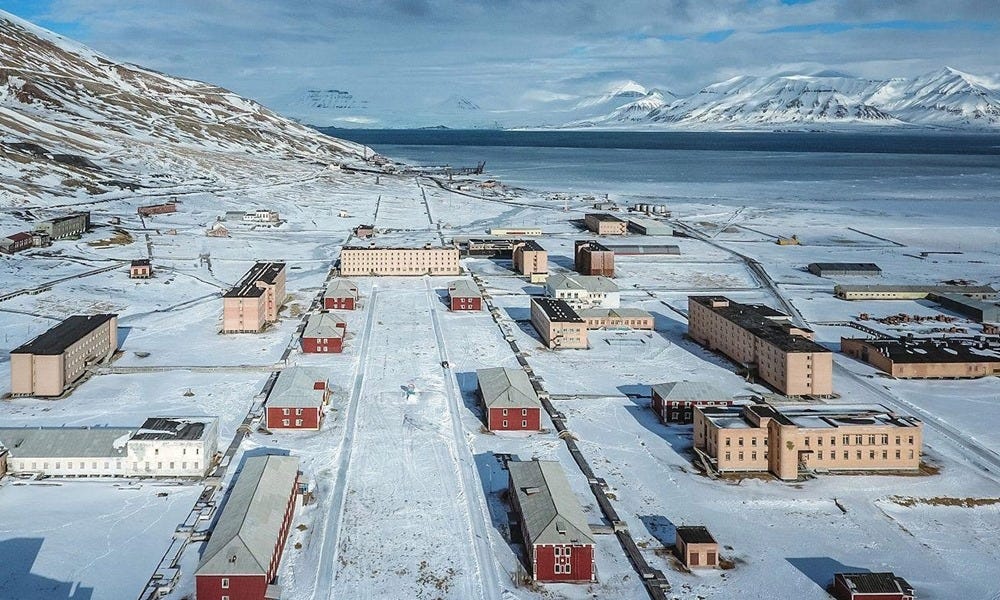 Vnukovo Airlines flight 2801: the crash that changed Svalbard