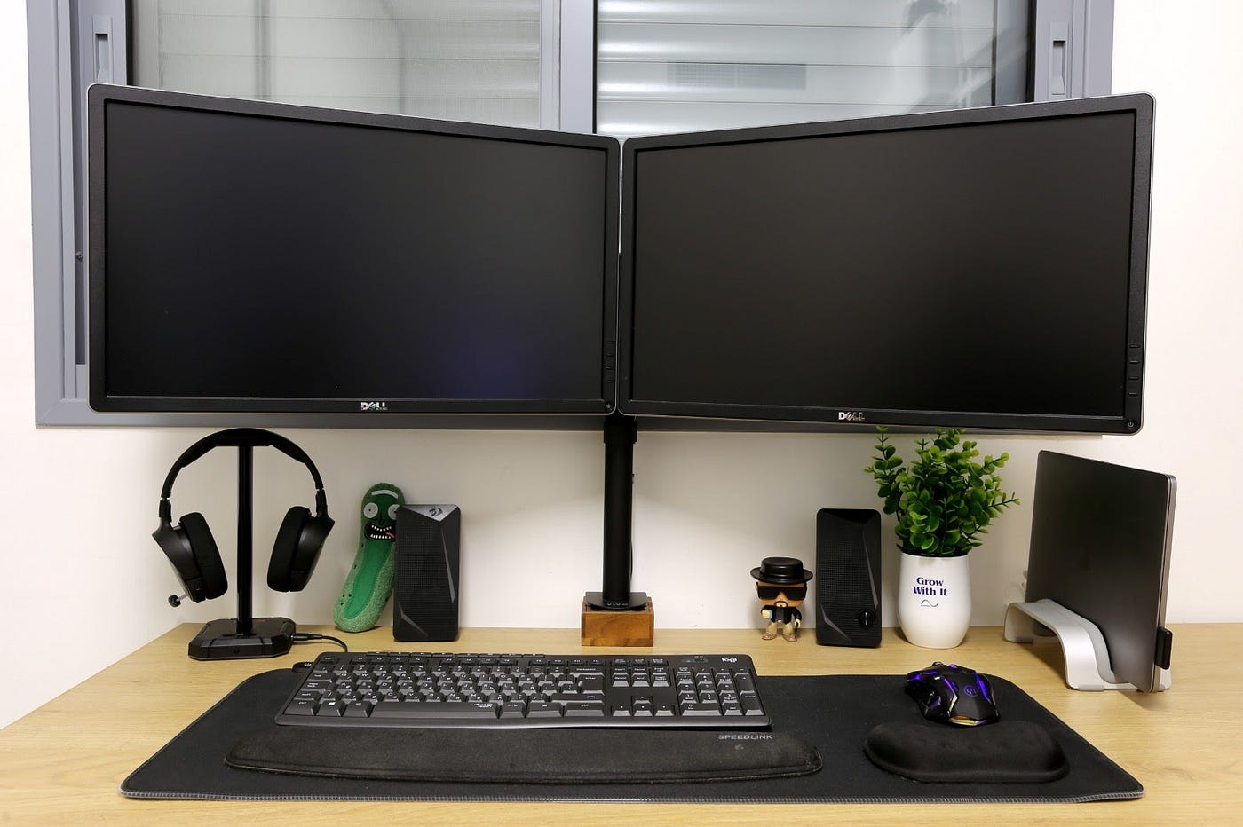 Enhancing Productivity with Multi-Monitor Setups: