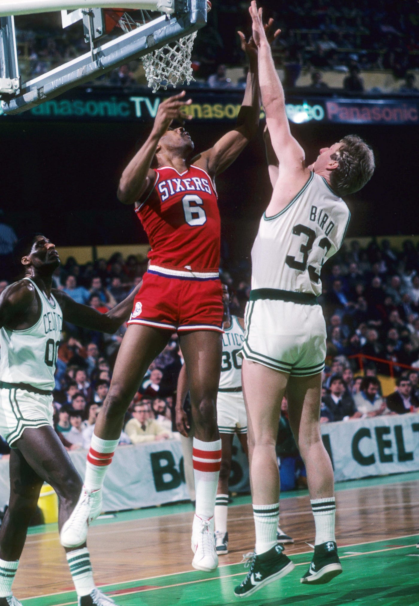 Watch: Who's coming in second? - Throwback to when Larry Bird