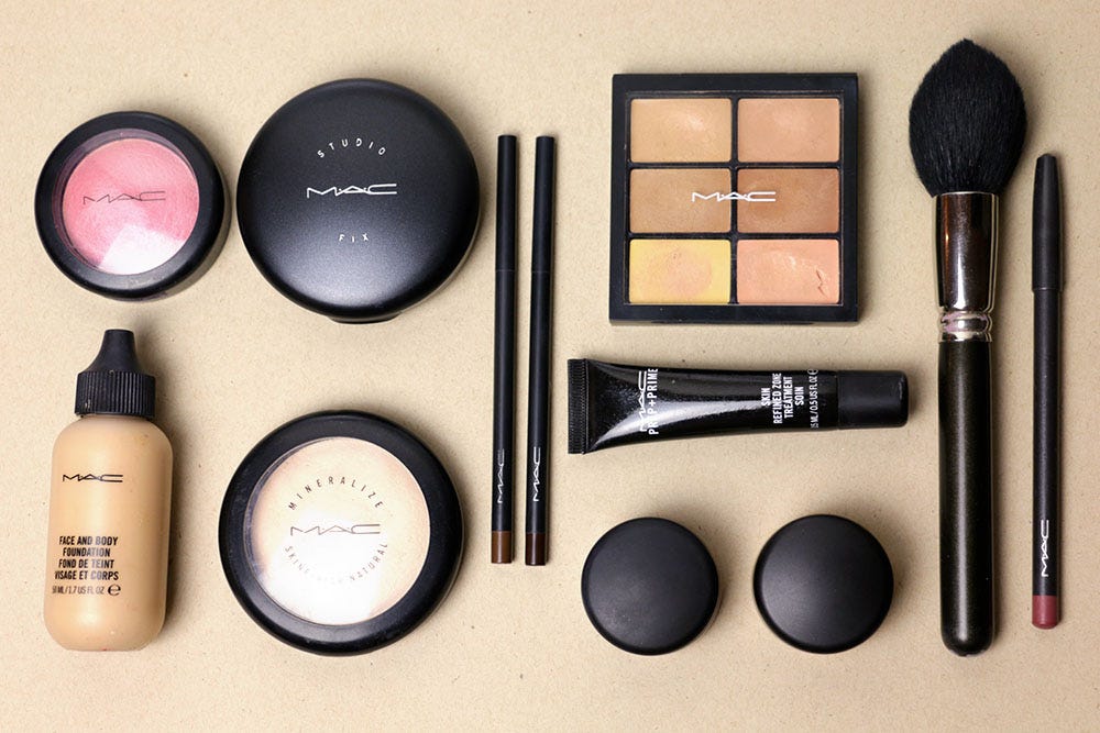 The Make up kit Essentials