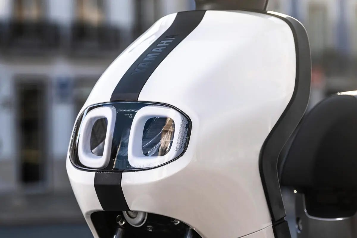 Promoção? Yamaha Neos Connected baixou R$ 8 mil