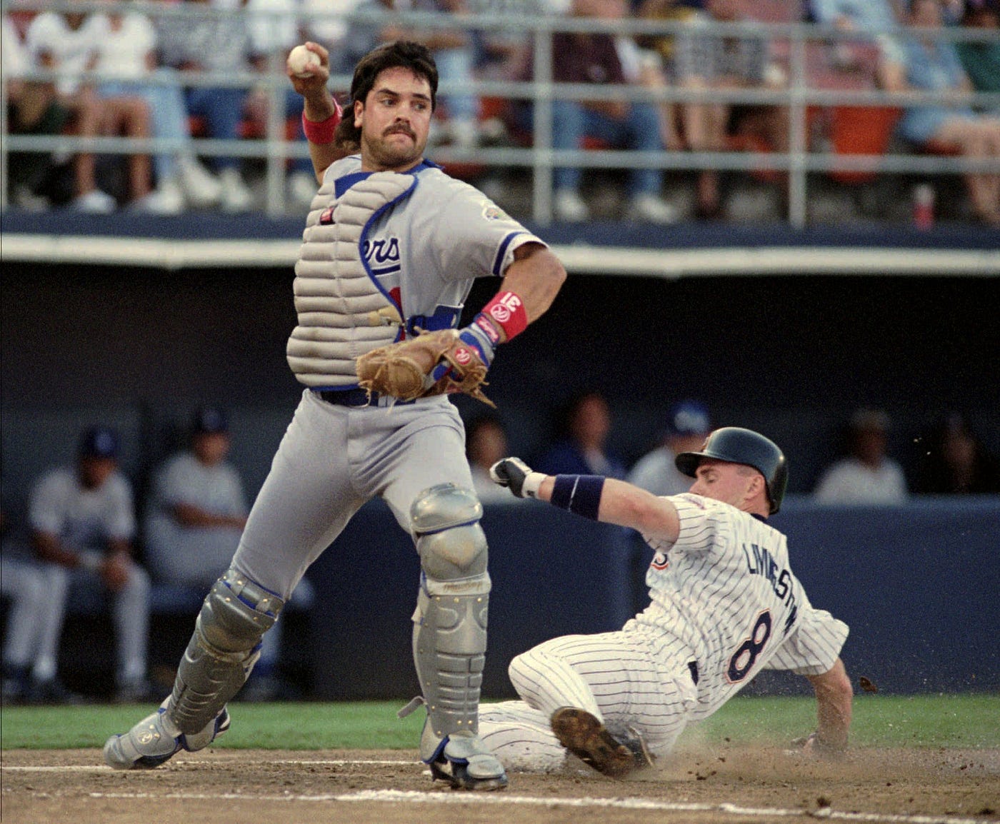 Seasons: Mike Piazza's 1997 — all other catchers take a backseat, by Cary  Osborne