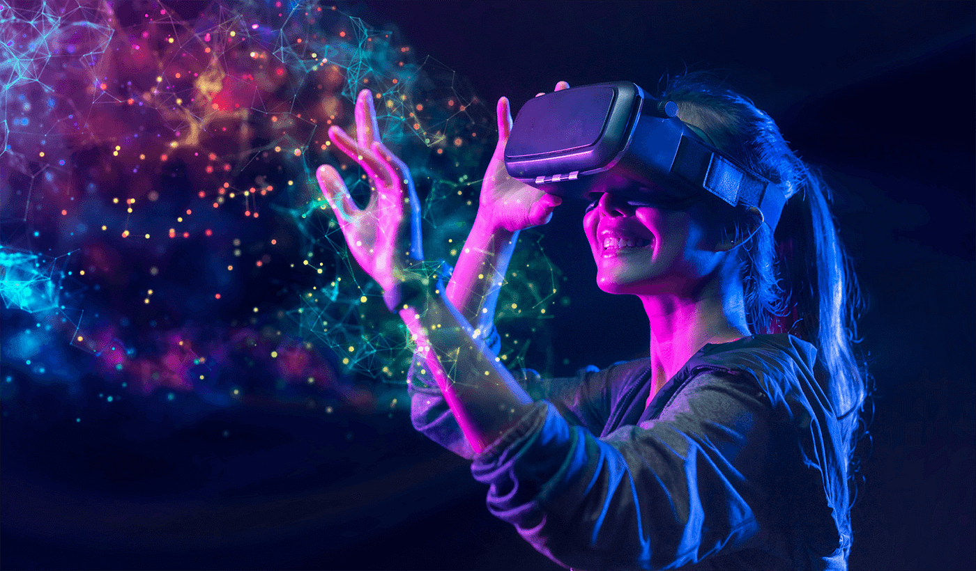 Художник создает произведение в VR