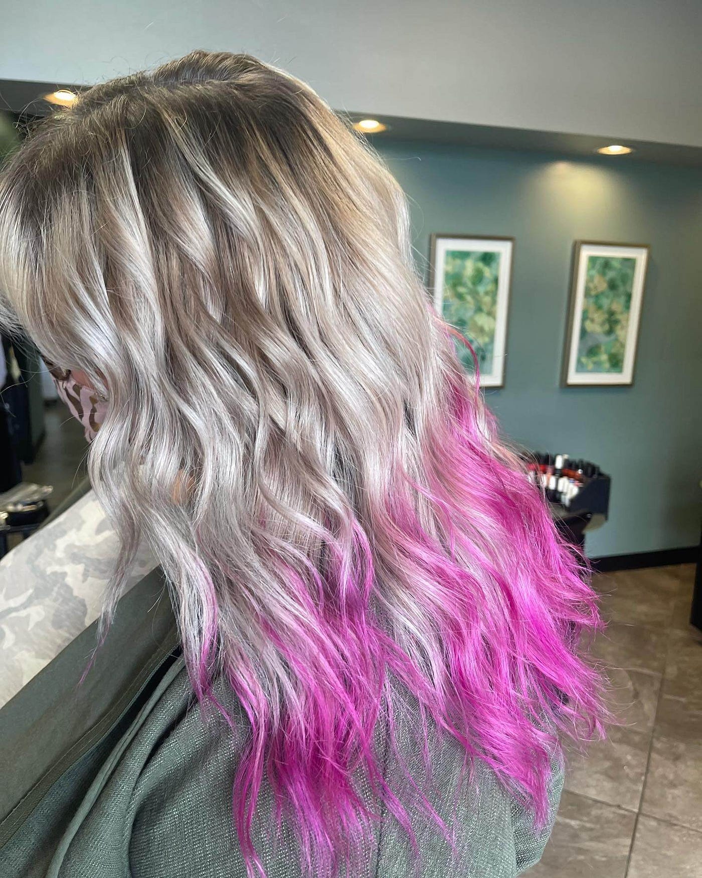 Short Two-Tone Cyber Girl Hair in Blonde to Pink