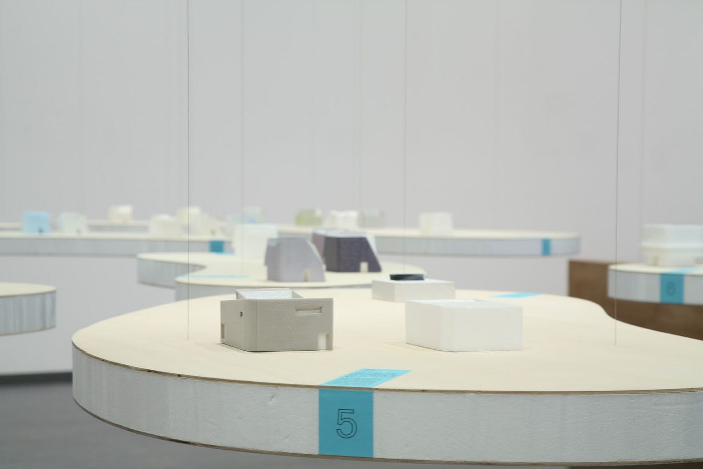 インタビュー｜保坂健二朗 ── 模型は建築をいかに表象するか - 建築