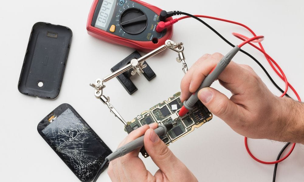 Cell Phone Repair: An Essential Guide for Smartphone Users | by  Findmyservicecenter | Medium