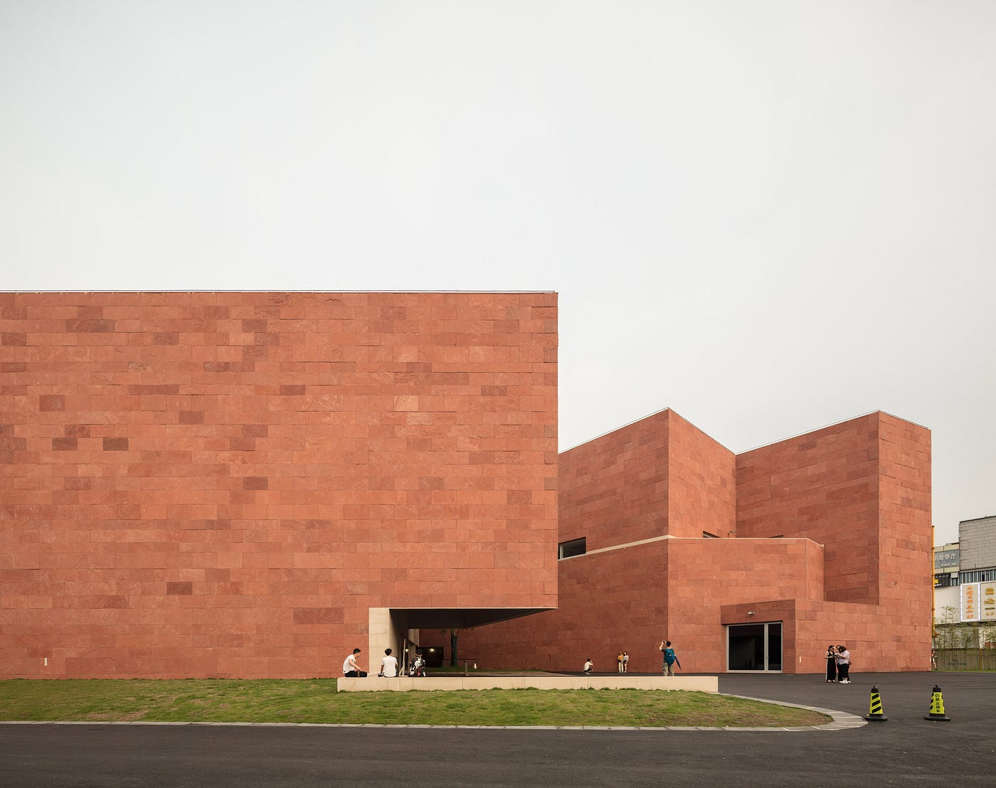 7 Practical Lessons from Álvaro Siza | by Bahram Hooshyar Yousefi