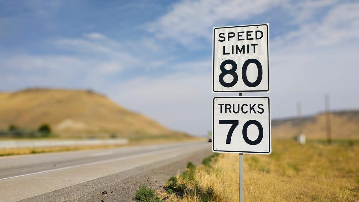 I like the US speed limit signs but not their regulations on cryptocurrencies