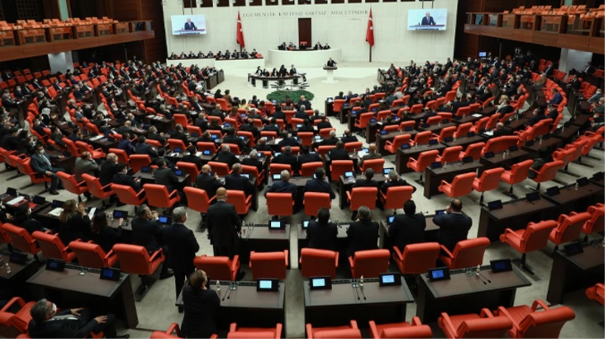 Emekliye yüzde 5 ek zam, Meclis’ten geçti