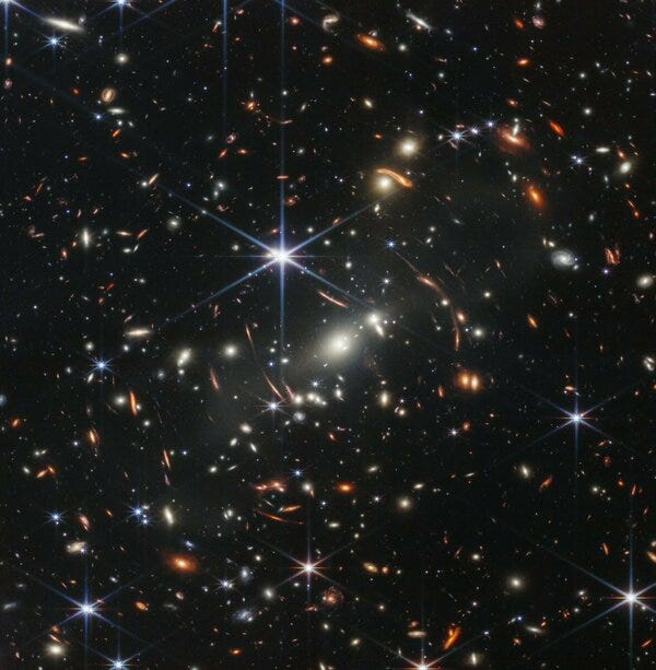 Aglomerado de galáxias SMACS 0723. Créditos: NASA/ESA/CSA/Webb