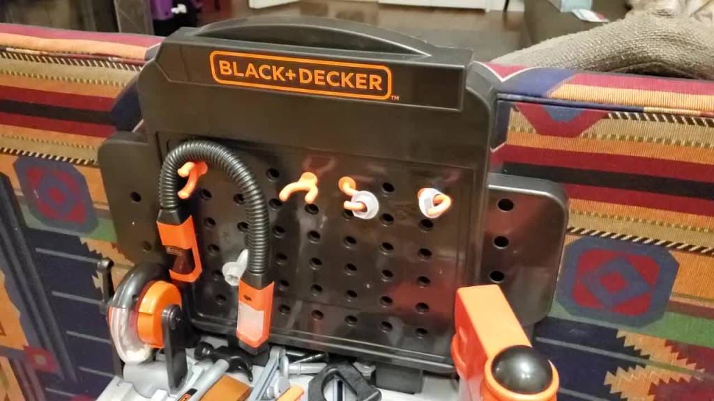 Black And Decker Kids' Workbench Review, by Thomas Smith