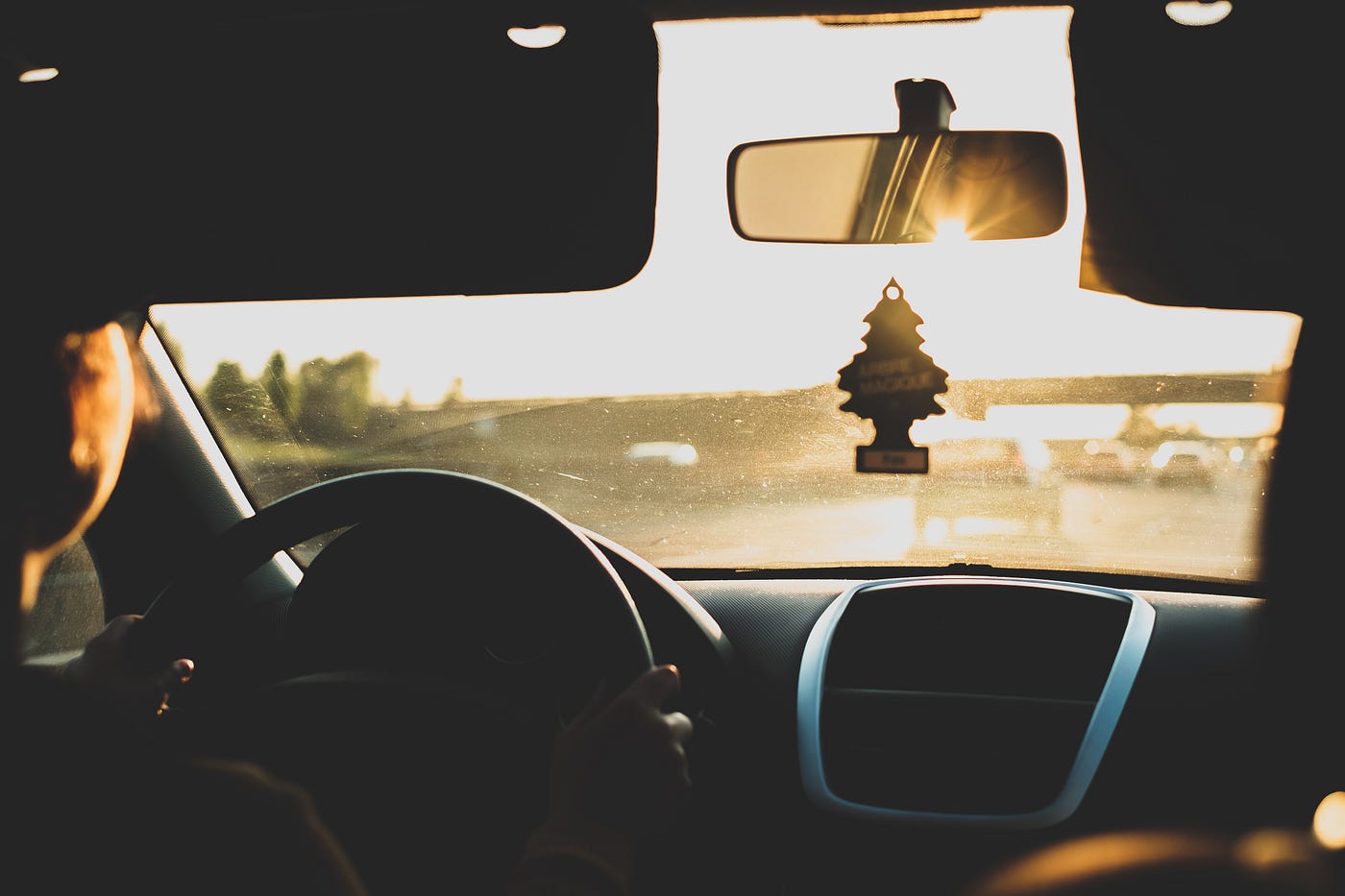 3 Reasons Not to Hang Anything from Your Rearview Mirror