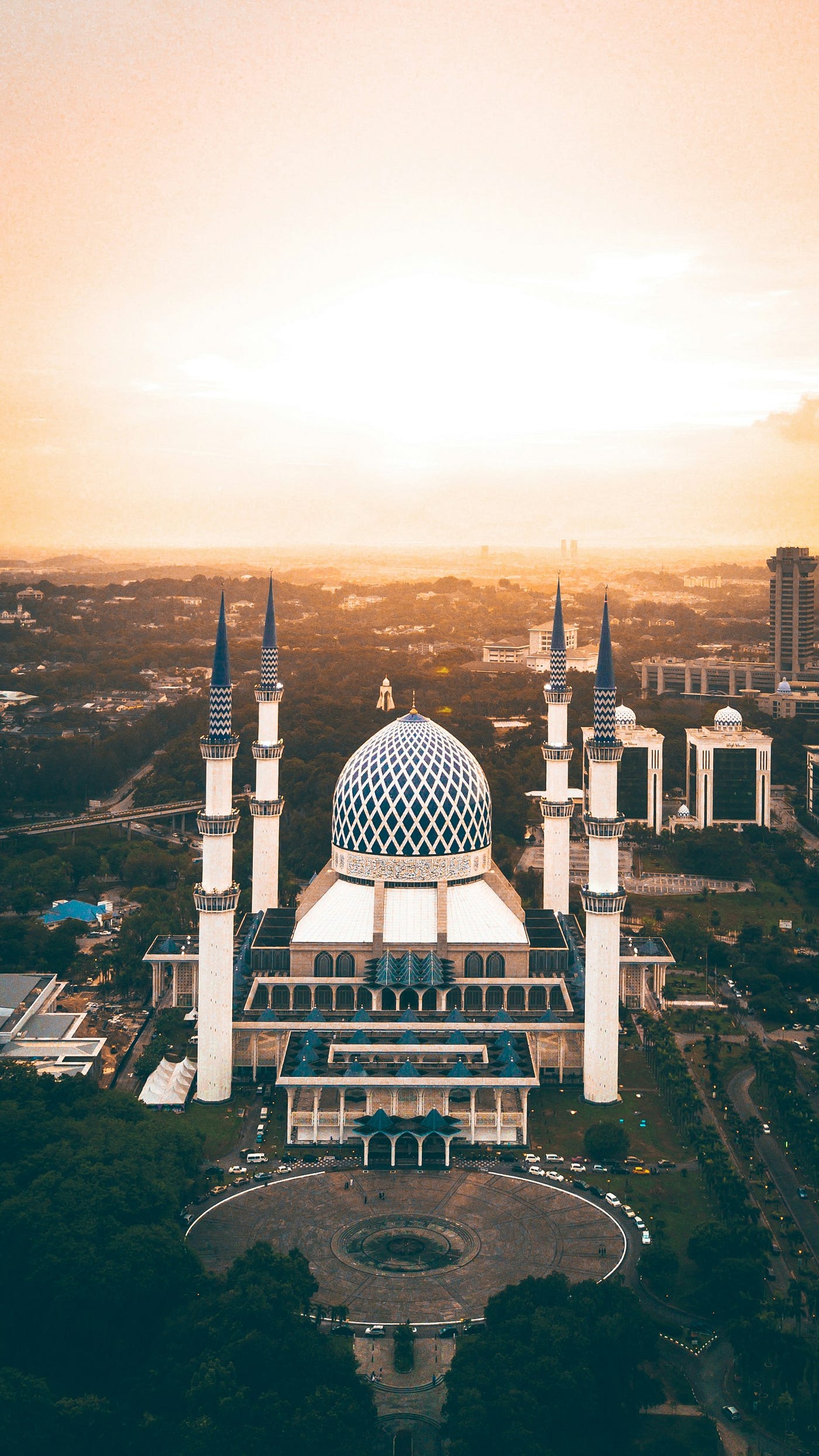 Photo by Fahrul Azmi on Unsplash