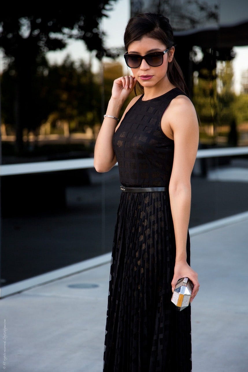 WHAT IS A MIDI DRESS & HOW TO STYLE A MIDI DRESS IF YOU'RE SHORT | by  Amrita kashyap | Medium