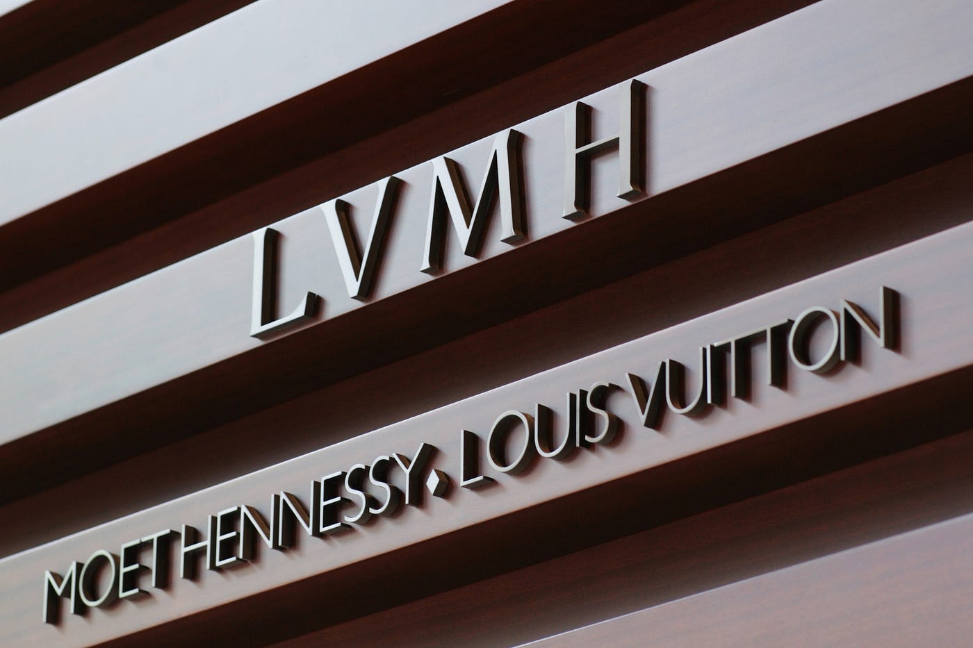 LVMH completes the acquisition of Tiffany & Co.