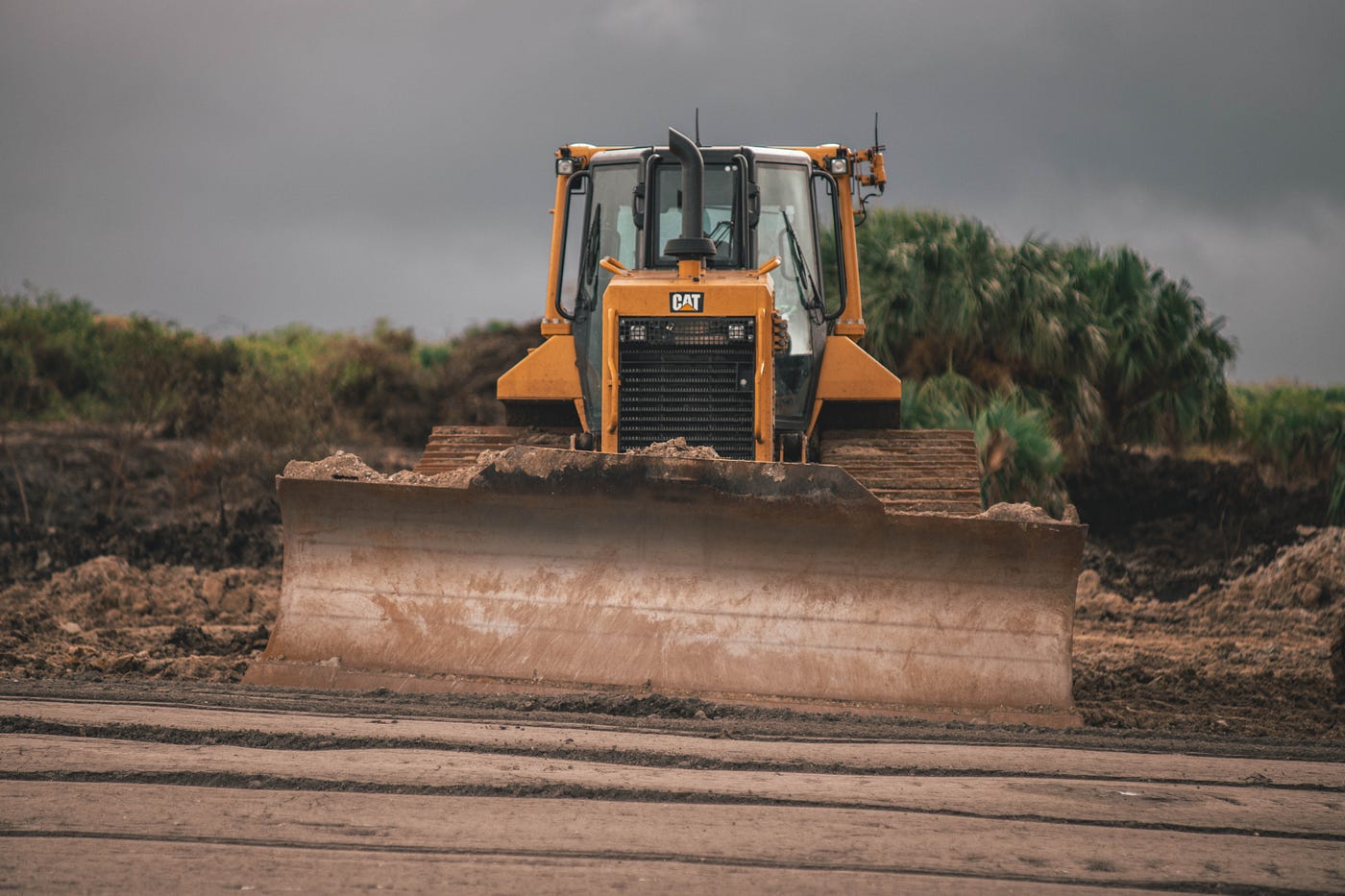 5 Benefits of Leasing Construction Equipment for Small Businesses