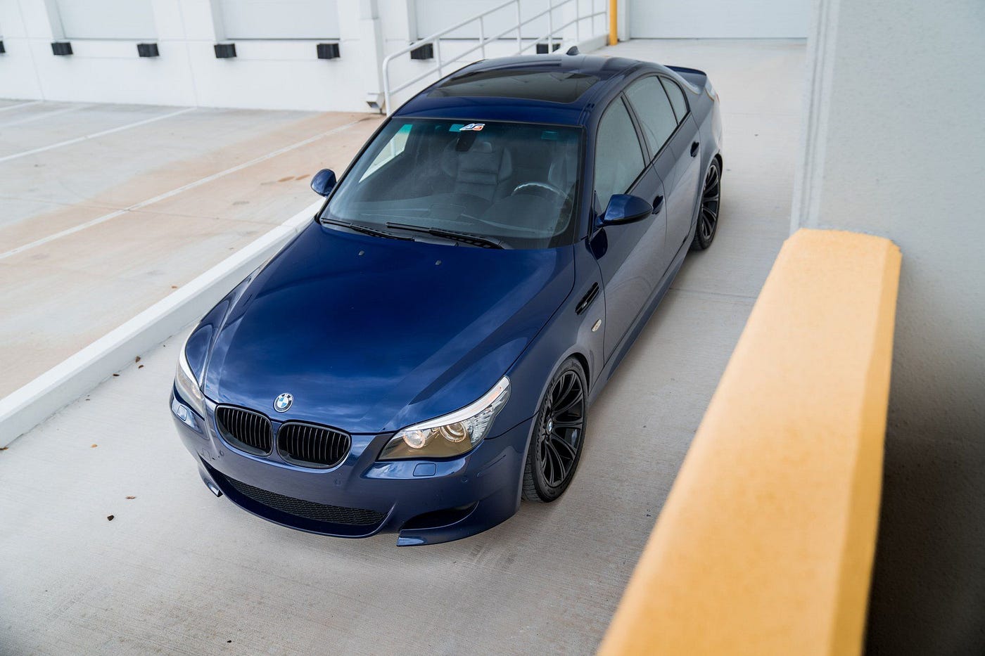 BMW M5 E60 5.0 V10, ACCELERATION TOP SPEED & SOUND