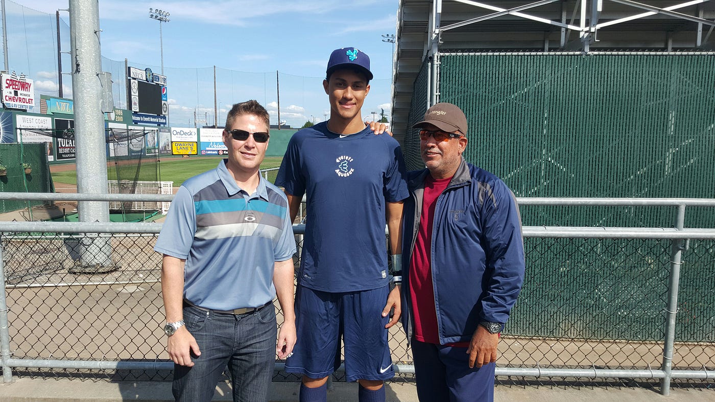 Mariners Sign International Free Agent Carlos Vargas by Mariners PR From the Corner of Edgar and Dave photo