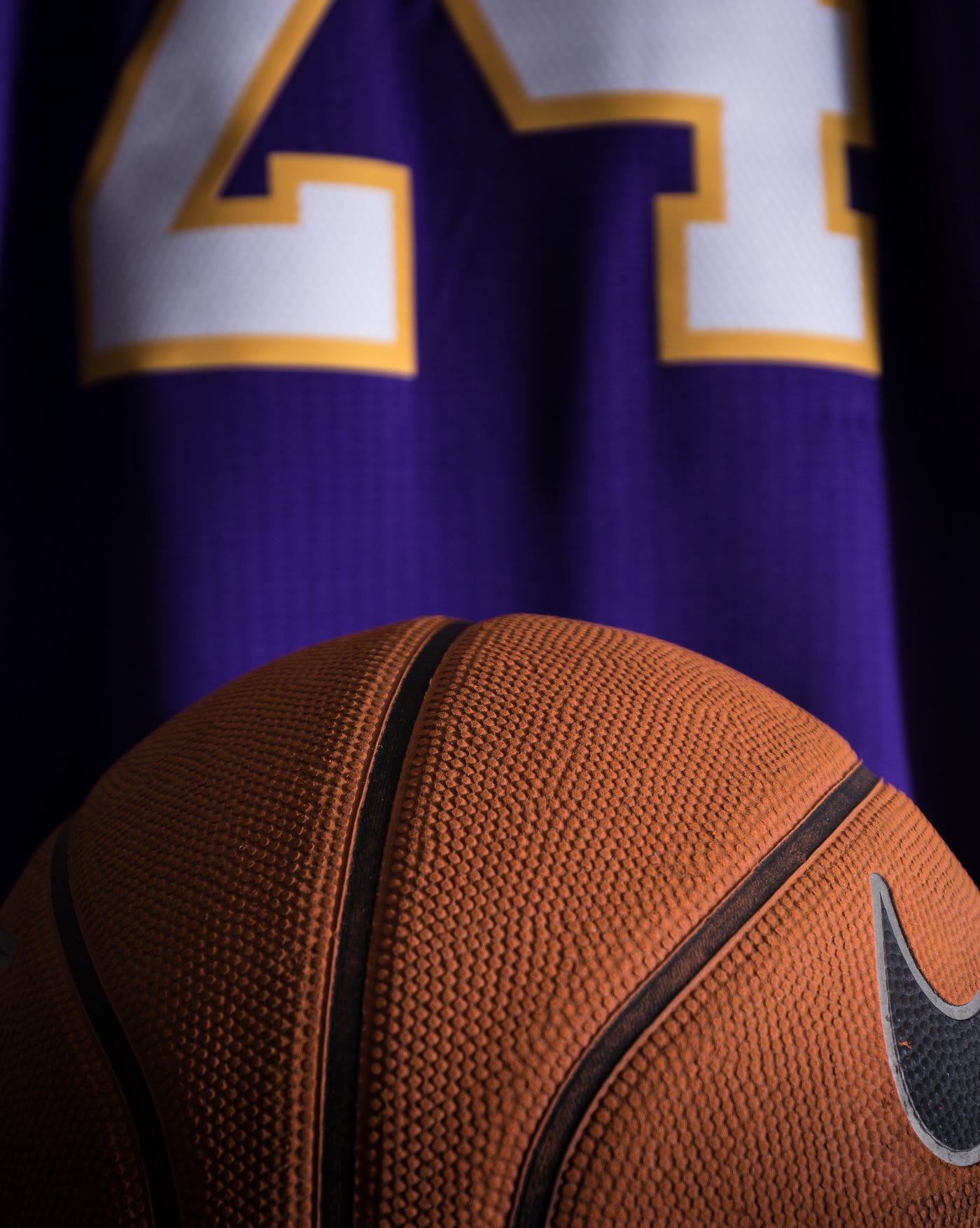 First look at Kobe Bryant in uniform for the '15-16 Season