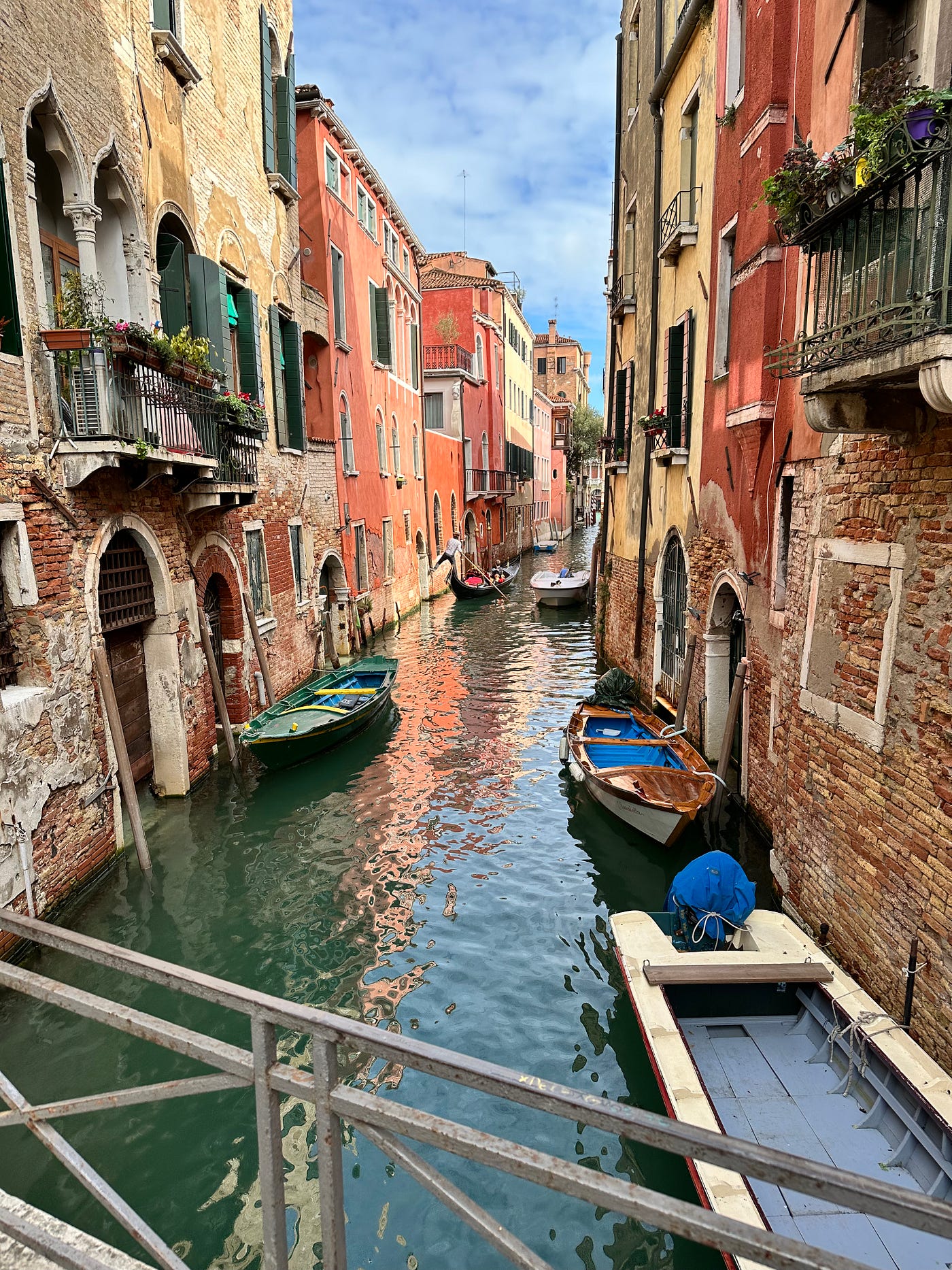 A glimpse at a quiet, hidden Venice canal