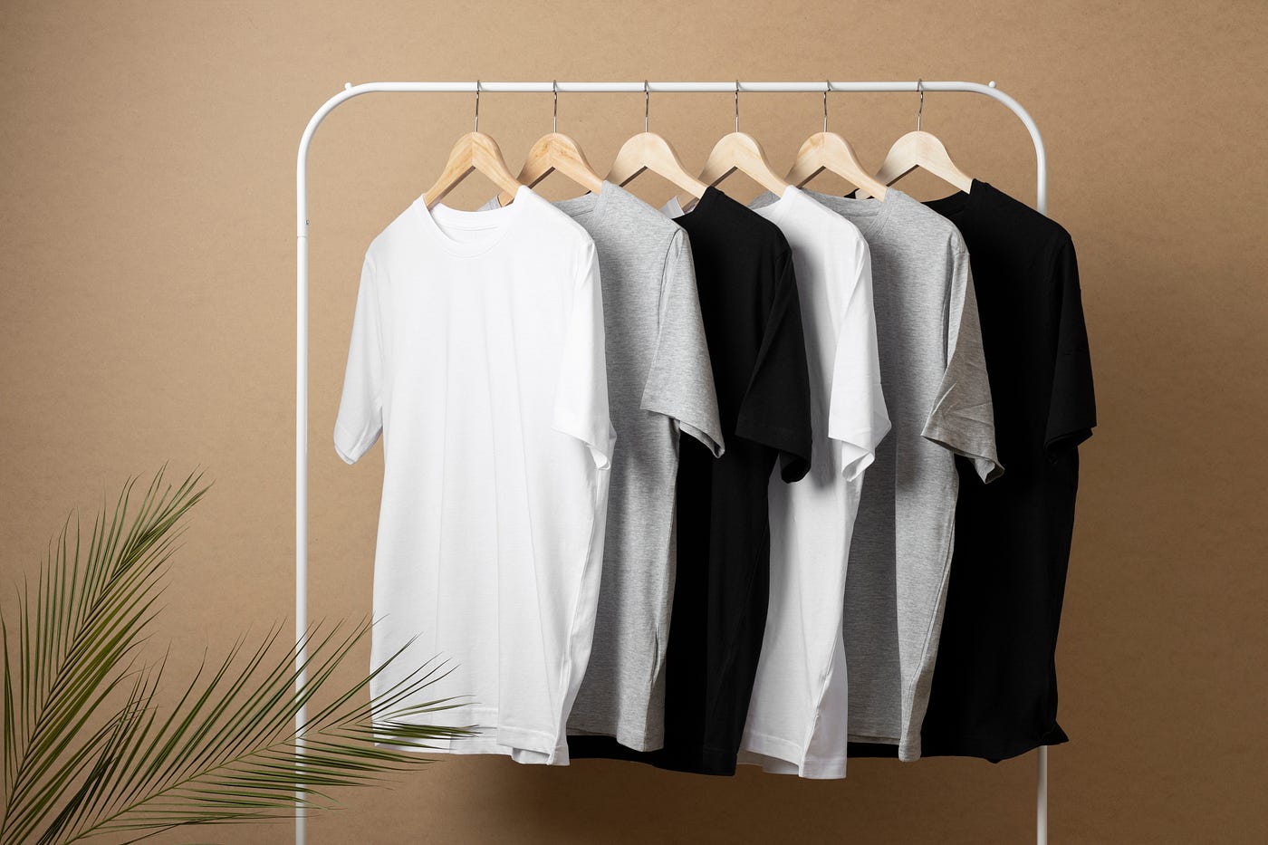 Corporate Uniforms in Dubai: Why Employee Welcome Kits Create a Strong First Impression for New…