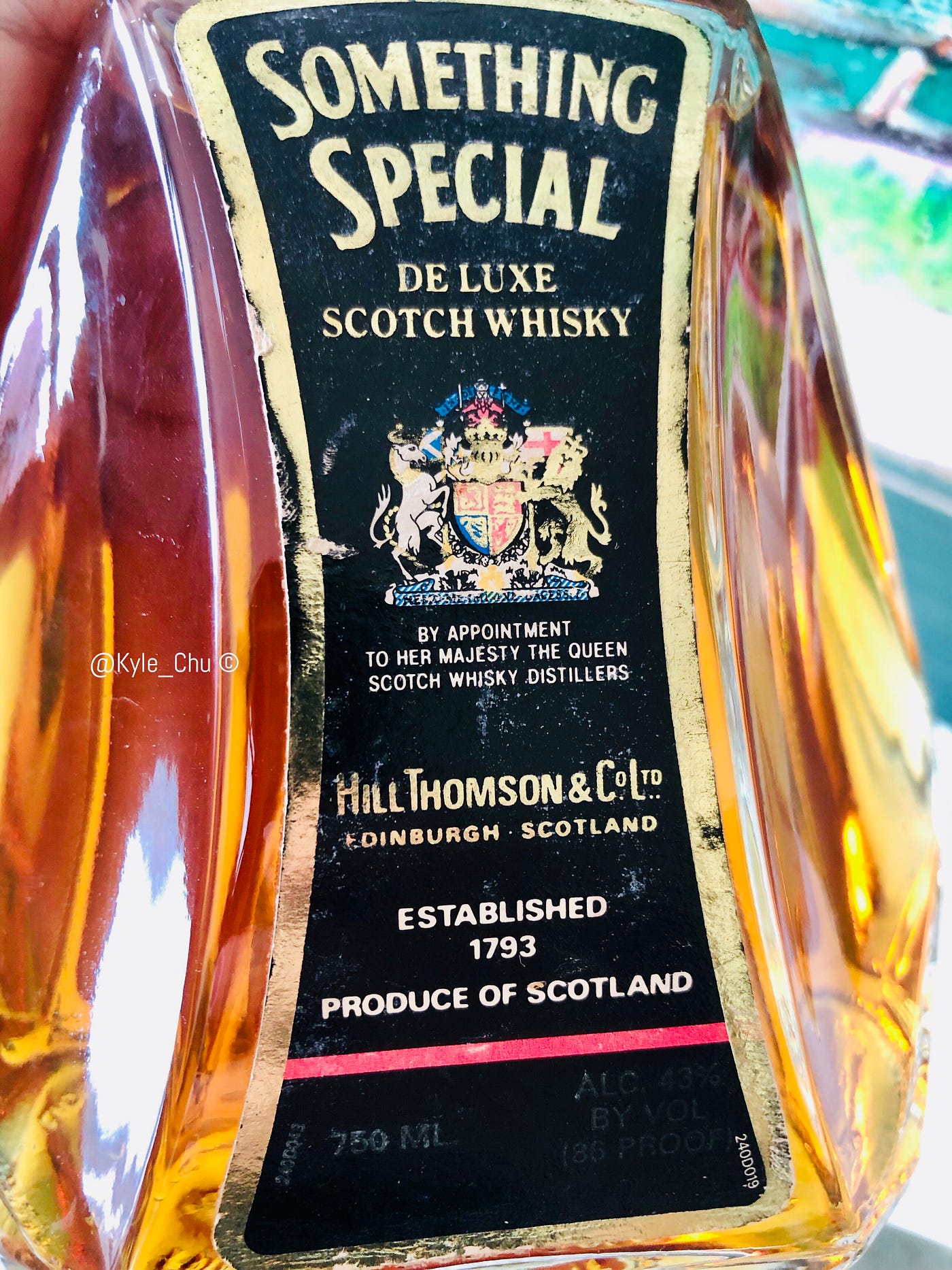🕵🏻‍♂️🥃 老酒開瓶：賽姆星威士忌(港譯：珍品) Rare Whiskey Review: Something Special De Luxe  Scotch Whisky | by Kyle Chu 微風捕手| 🥃 Drink | Medium