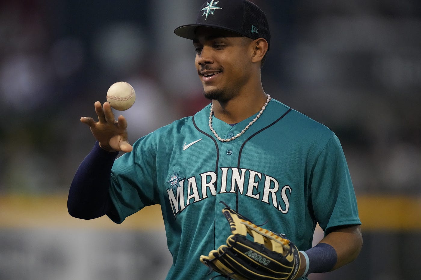 Mariners slug 5 home runs at Reds, win 17–6 by Mariners PR From the Corner of Edgar and Dave