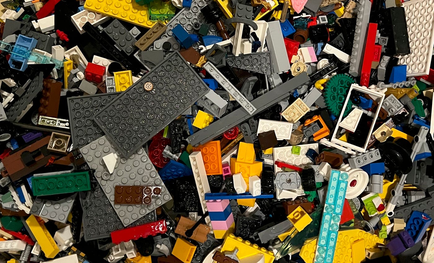 Bulk LEGO by the Pound, Lego Minifigure Subscription