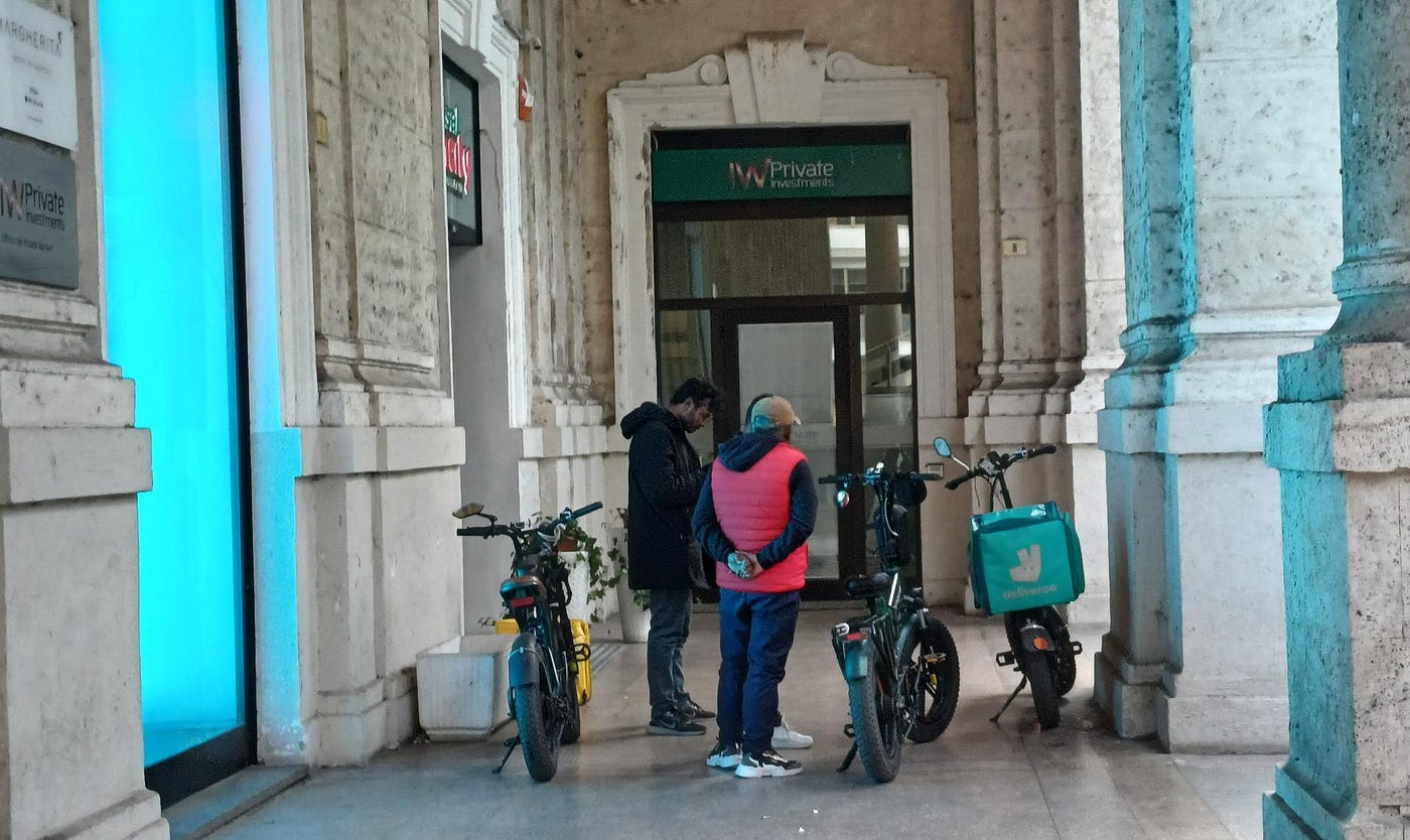 Bengali delivery boys in Pescara. My photo.