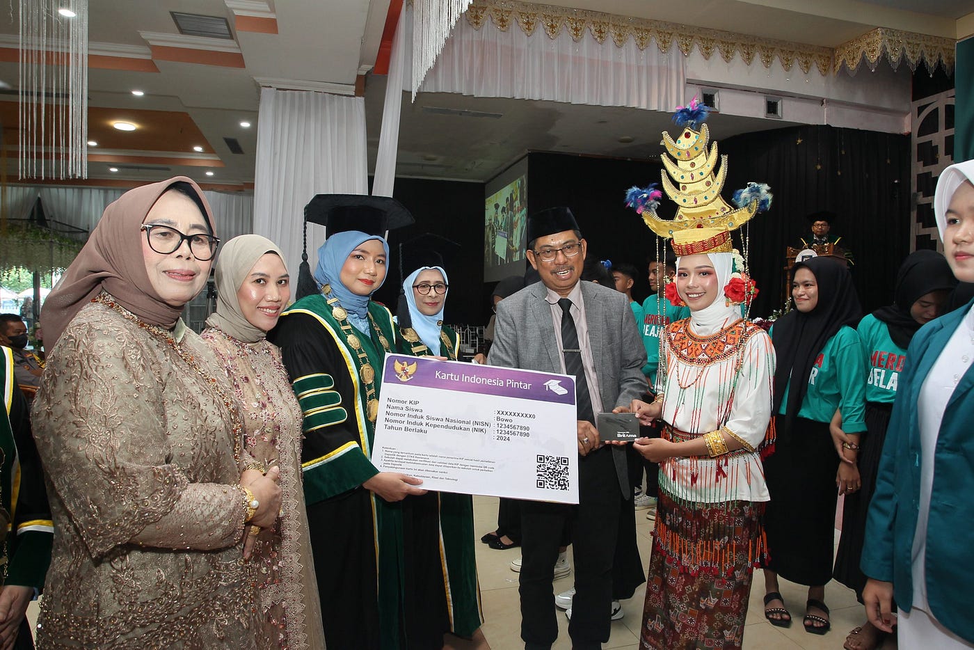Kali Pertama, Mahasiswa Universitas KJP Magang di Palopo Pos