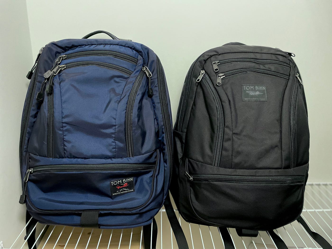 TOM BIHN Synik 30 vs. Synapse 25. Three years ago we wrote our first TOM… |  by HL | Pangolins with Packs