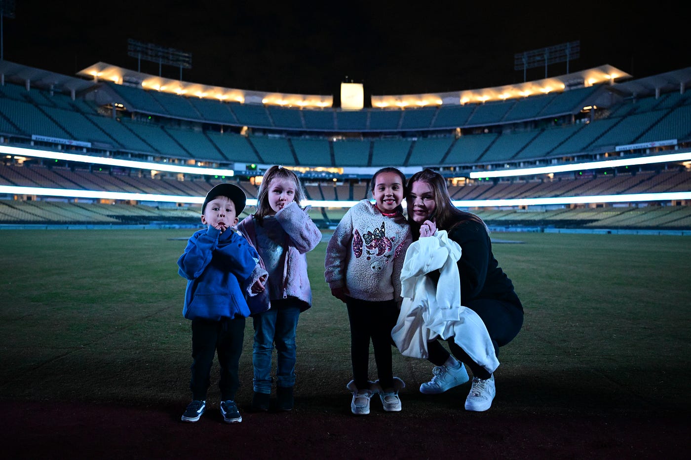 Dodgers tour LA County as part of community service week – Daily