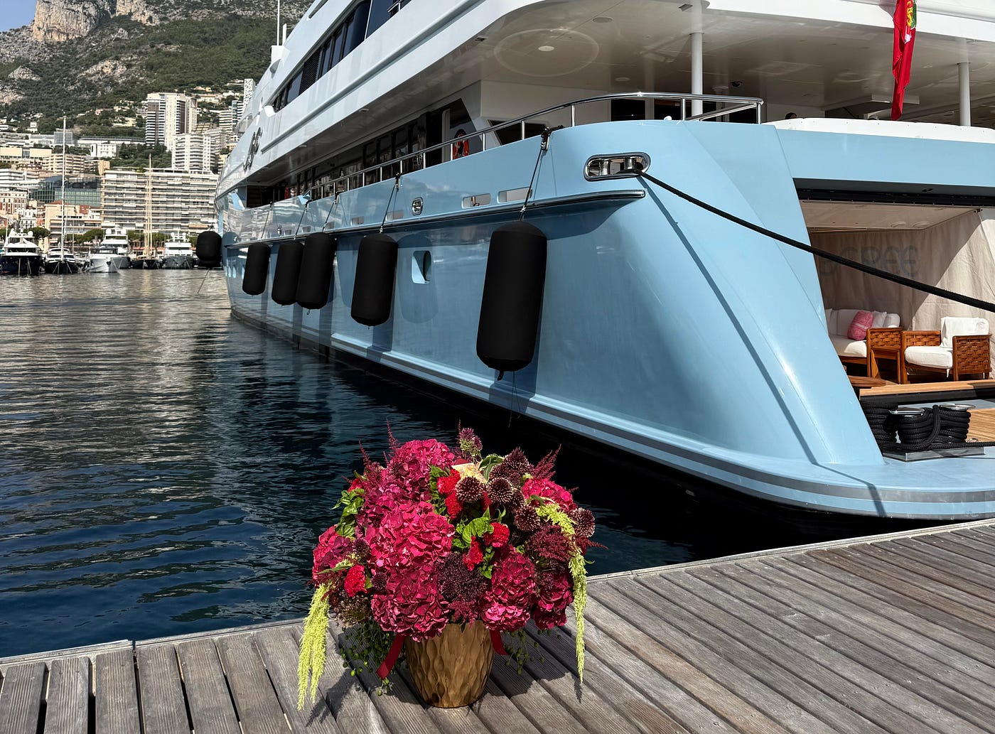 How Yacht Flowers Help Brokers Impress Clients in Monaco