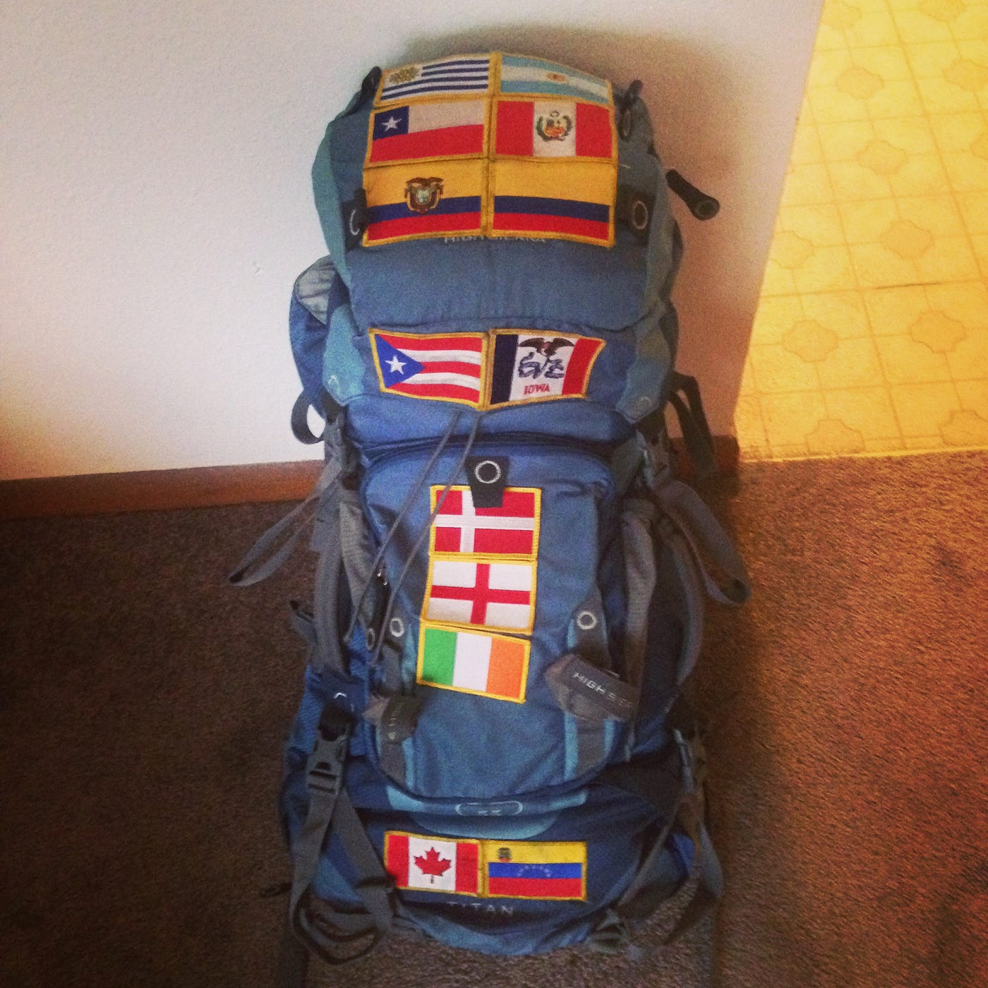 Guess dulce 2025 logo backpack