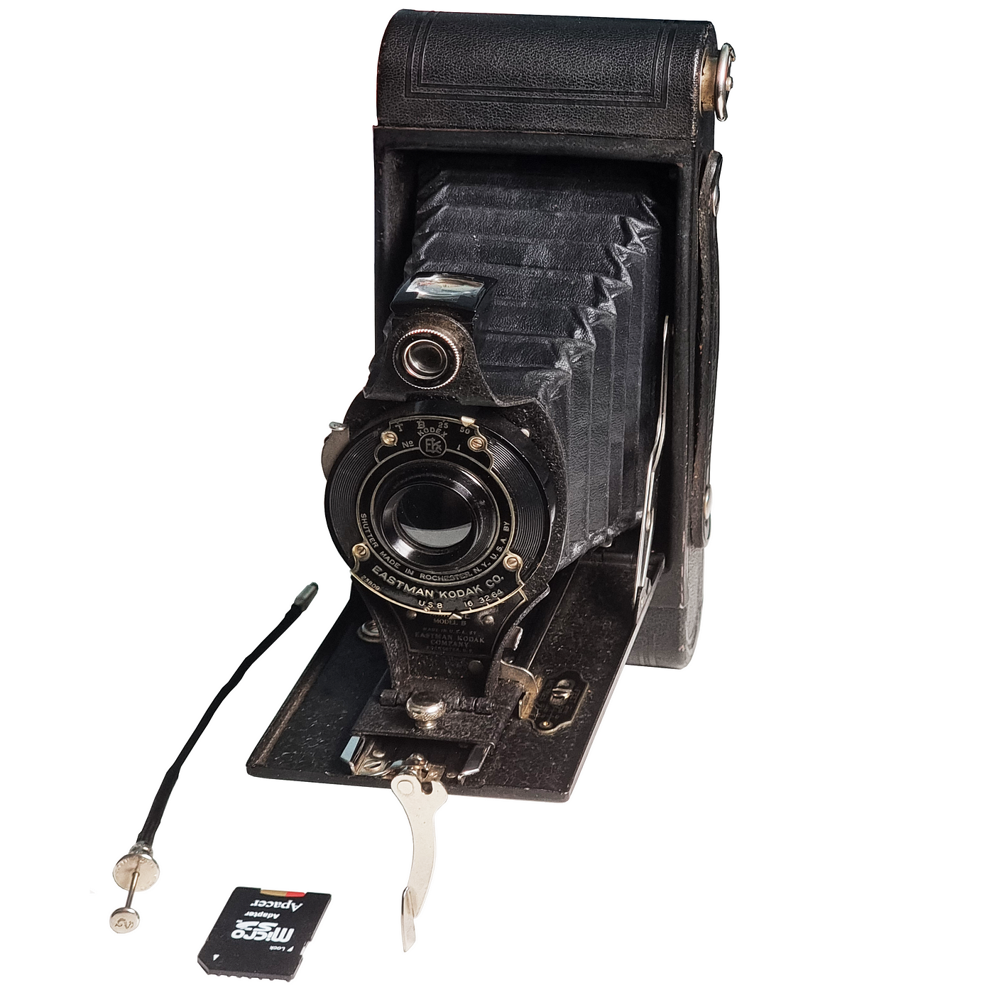 Kodak Folding Brownie — You Can Still Use this 100-Year-Old Camera in 2023  | by Dmitrii Eliuseev | Medium