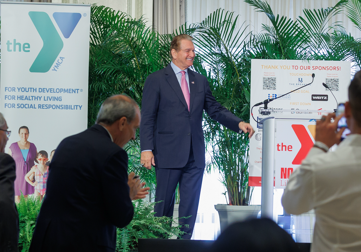 Joe Theismann Delivers a Winning Message to a Packed House at YMCA of the Palm Beaches’ 16th Annual…