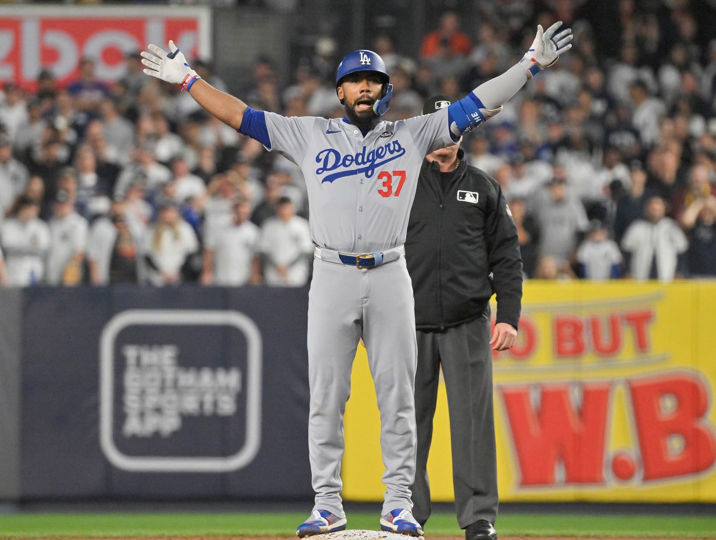 Teoscar Hernández ボブルヘッド Teoscar Hernández is returning to the Dodgers | by Cary Osborne