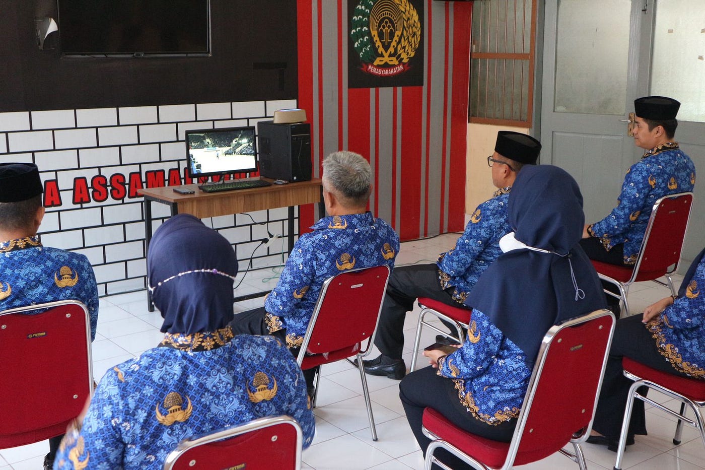 Tindaklanjuti Arahan Sekjen Kemenkumham, Rutan Majene Ikuti Upacara HUR KORPRI Secara Virtual