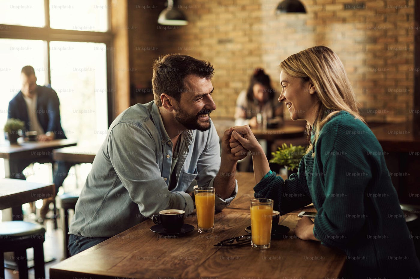 How Dating Apps Actually Helped Me Find Love (And Myself)