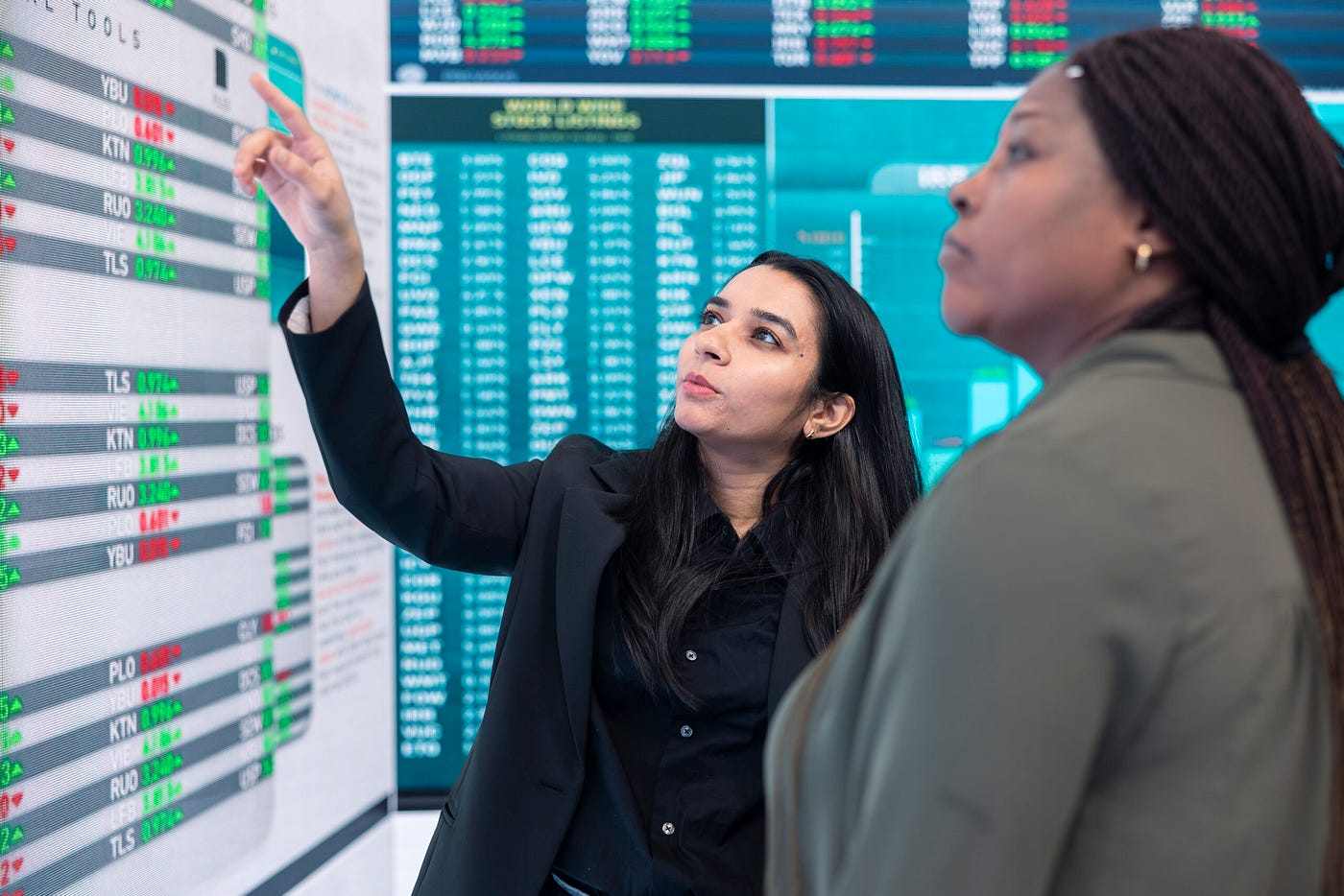 The Double-Edged Sword: Understanding and Managing CFD Trading Risks