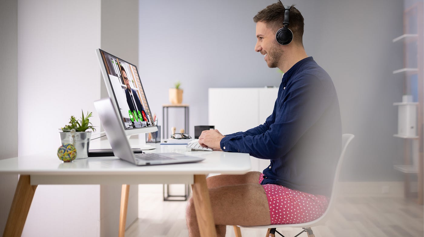 Аниме сериал 2015. Сверхурочная работа для подростков. Работа ночью аниме. Бурная работа на работе. Working 10.