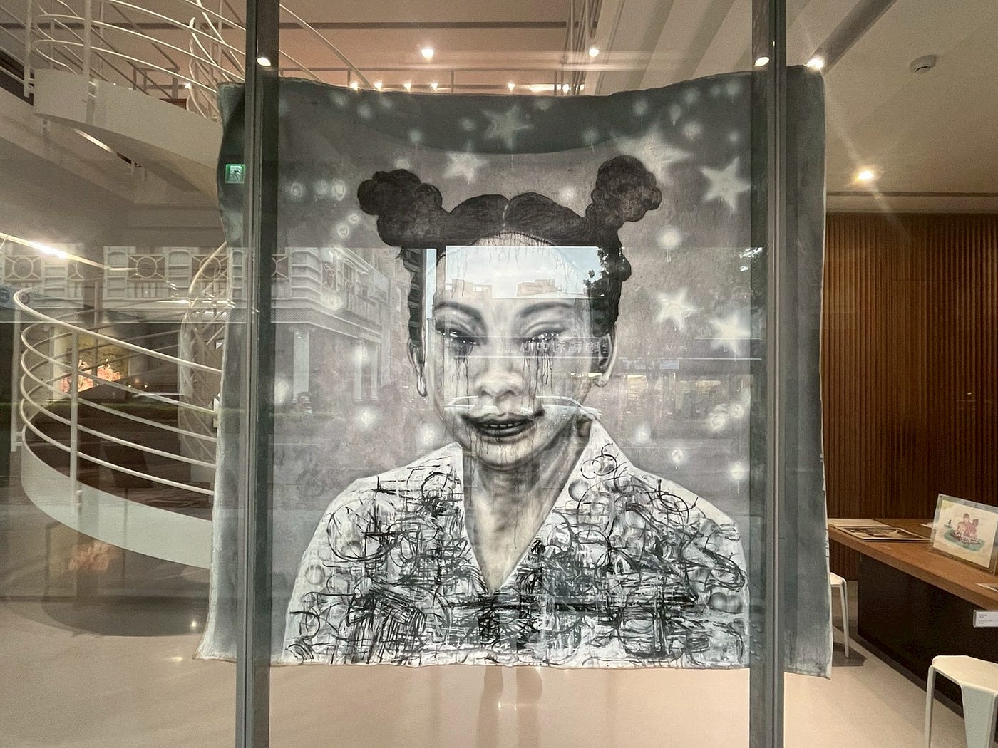 林弈軒 作品《準備變美》壓克力彩、畫布 265 x 165cm , 2025